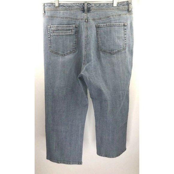 Chico's Platinum Jeans Size 3 Capri - Picture 2 of 6